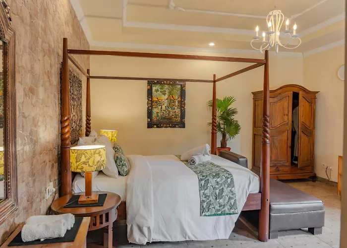 Menzel Villa Nusa Dua (Bali)